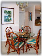 Dinner space for 4