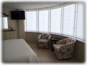 Master sitting area